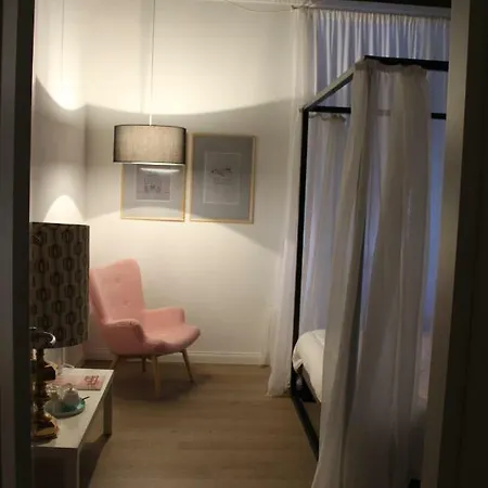 Дом отдыха The Suites